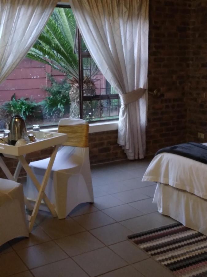 Hamba Kancane Ma-Africa Guest House Graskop Kültér fotó